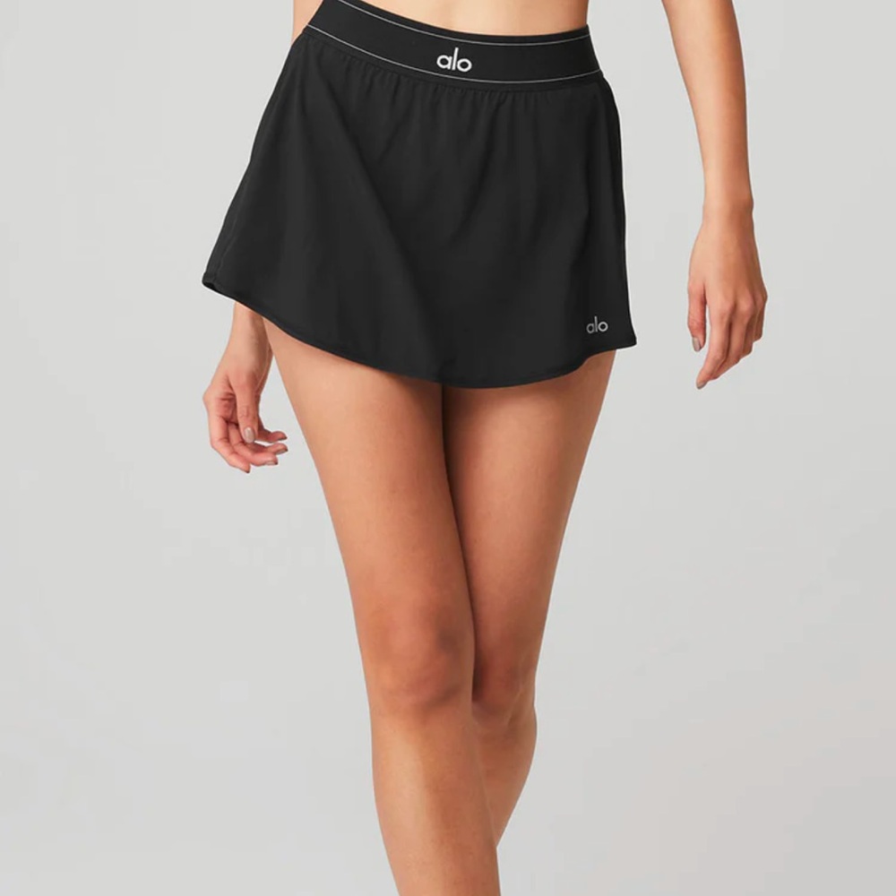 Alo skirt, size medium, worn once, in excellent condition